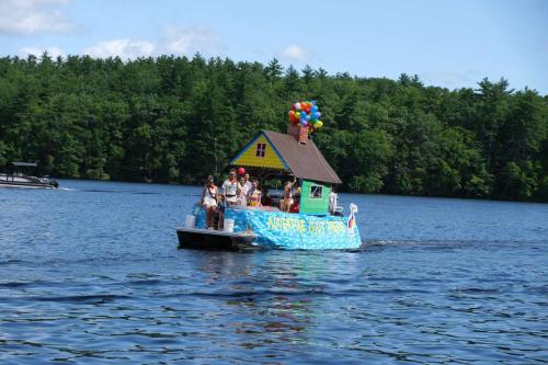 2025 -07-04 Pawtuckaway lake Boat Parade@DSCF8865